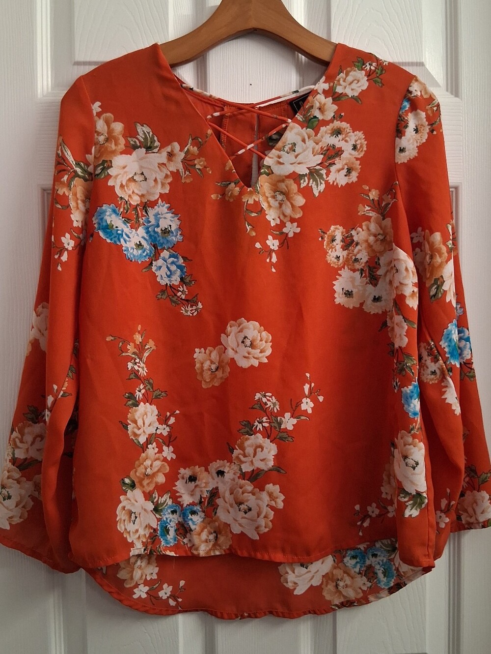 Red Floral Flowy Blouse OLM Medium